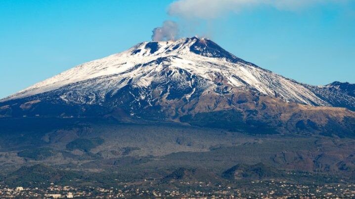 monte_etna-edited Como os Vulcões se Formam? Conheça os Maiores Vulcões do Mundo